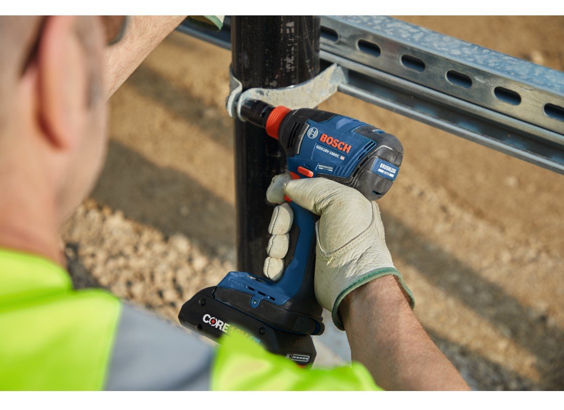 18V 2-Tool Combo Kit with Connected-Ready 1/2 In. Hammer Drill/Driver, Connected-Ready Two-In-One 1/4 In. and 1/2 In. Bit/Socket Impact Driver/Wrench, (1) CORE18V 8 Ah High Power Battery and (1) CORE18V 4 Ah Advanced Power Battery