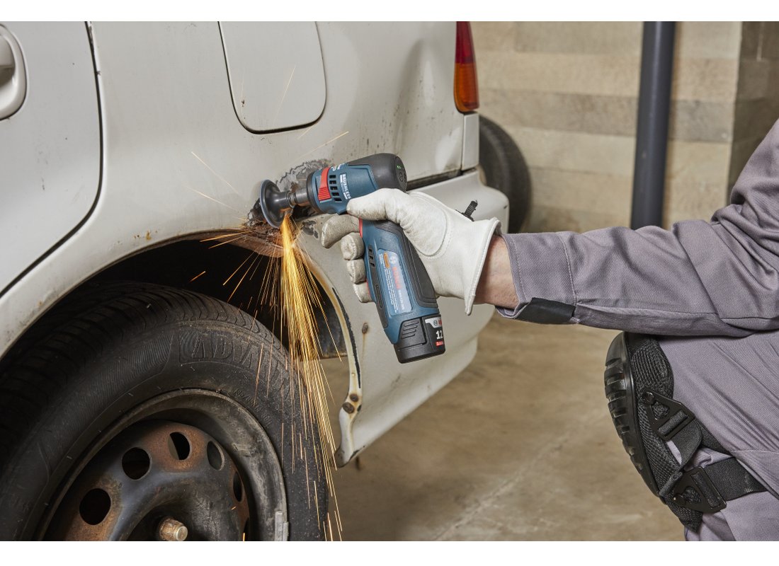 Ensemble meuleuse droite à renvoi d’angle 12V Max sans balais de 1/4 po avec (2) batteries de 3 Ah