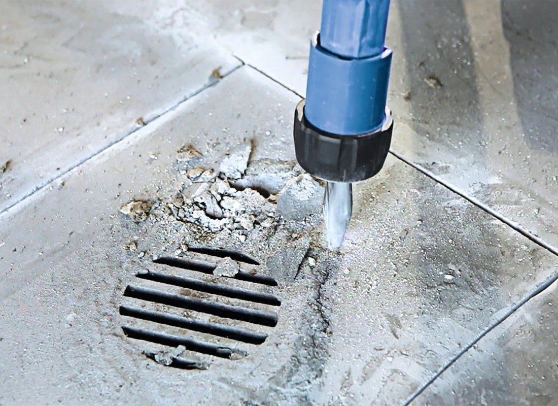 Burin pointu en étoile torsadé R-Tec SDS max® BlueCollar™ de 16 po avec adaptateur d’aspiration