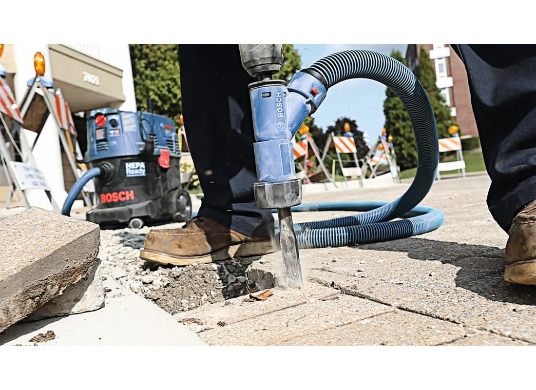 Burin plat R-Tec SDS max® BlueCollar™ de 1 po x 16 po avec adaptateur d’aspiration