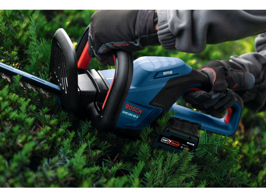 18V 24 In. Hedge Trimmer