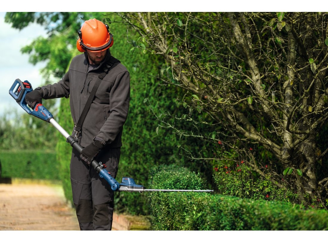 18V 20 In. Pole Hedge Trimmer (Bare Tool)