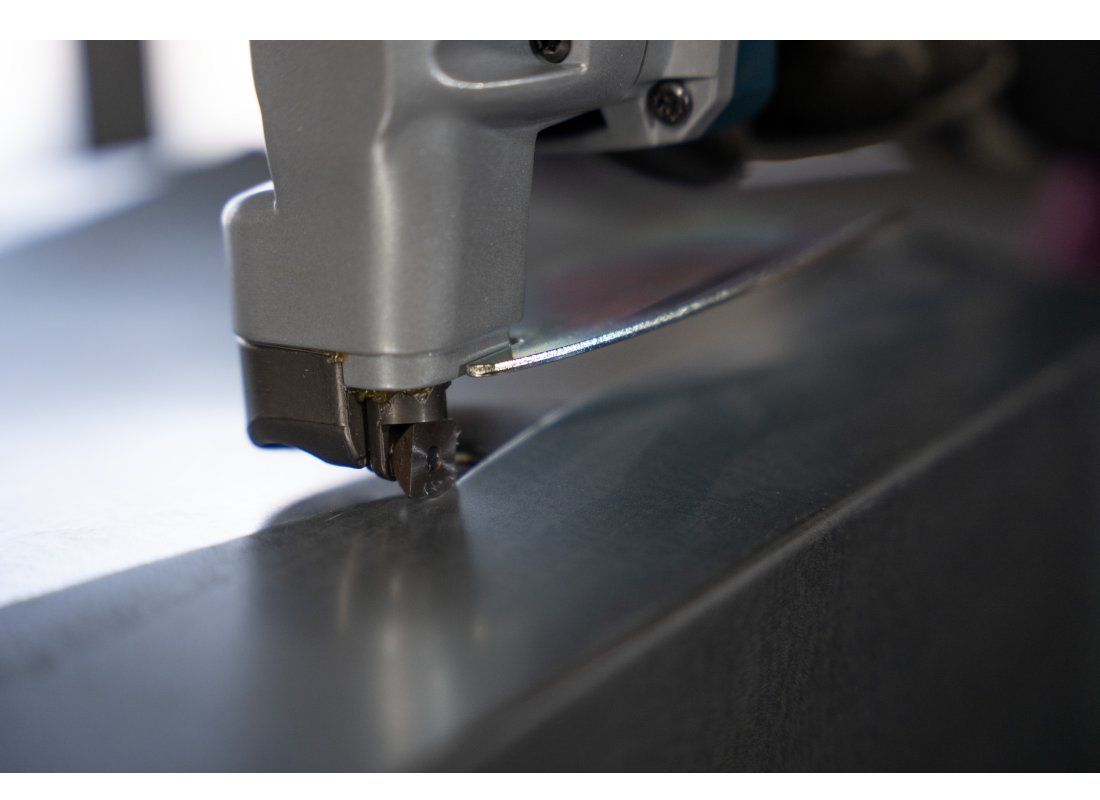 18V 16-Gauge Metal Shear with Lock- On Slide Switch
