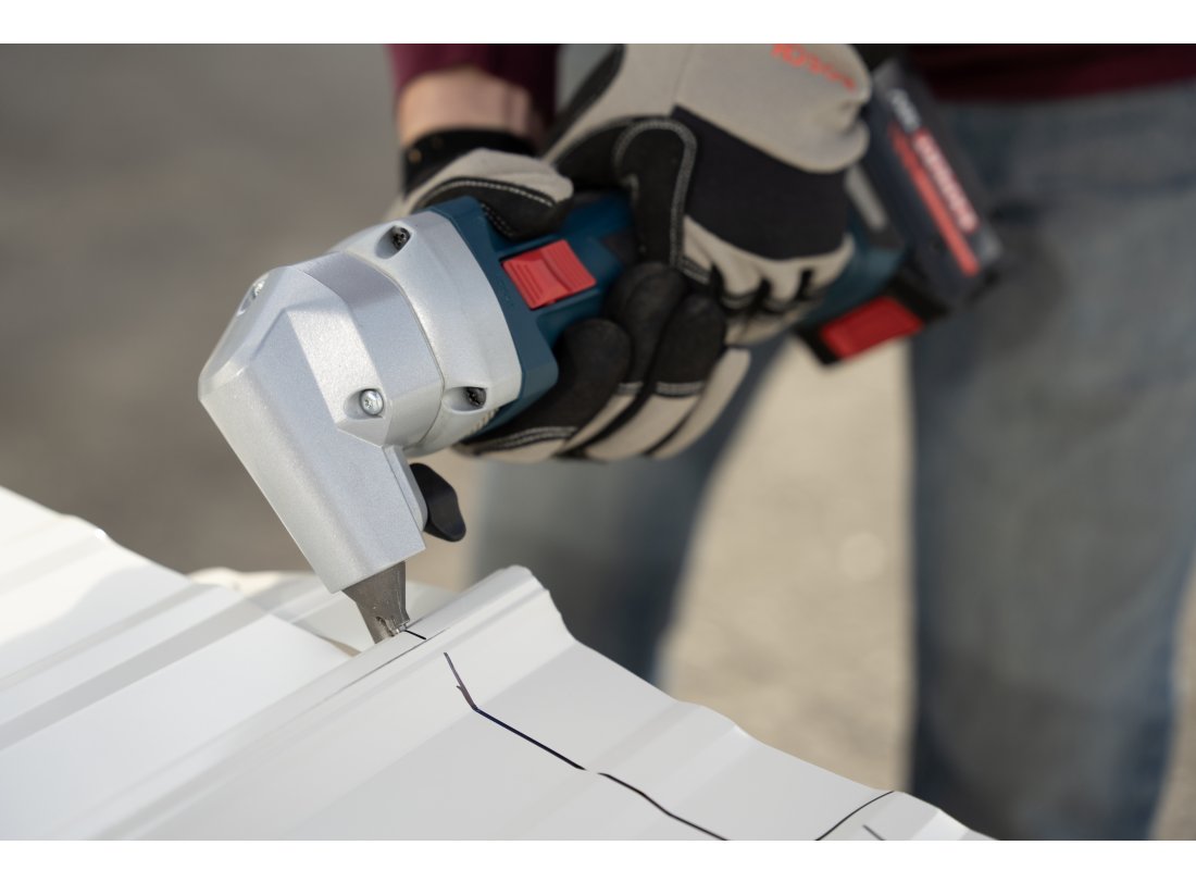 18V 16-Gauge Nibbler Lock-On Slide Switch